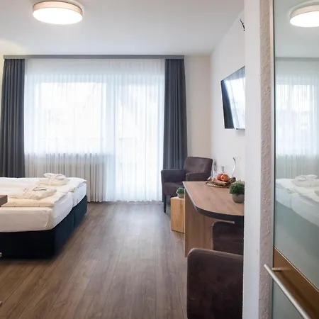 Am Kurpark Spaeth 4*